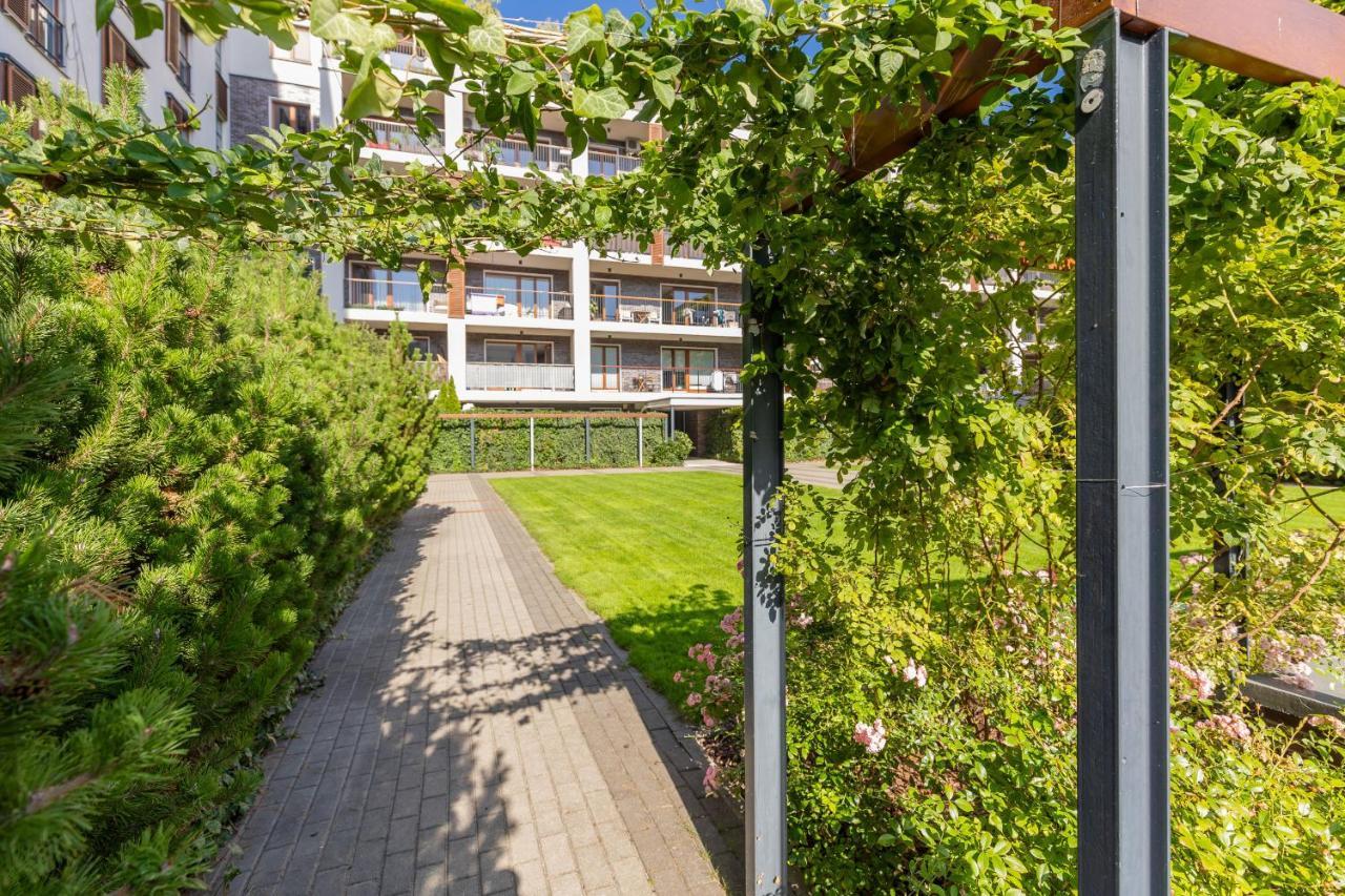 Old Mokotow Spacious Two-Bedroom Apartment By Noclegi Renters Varsovia Exterior foto