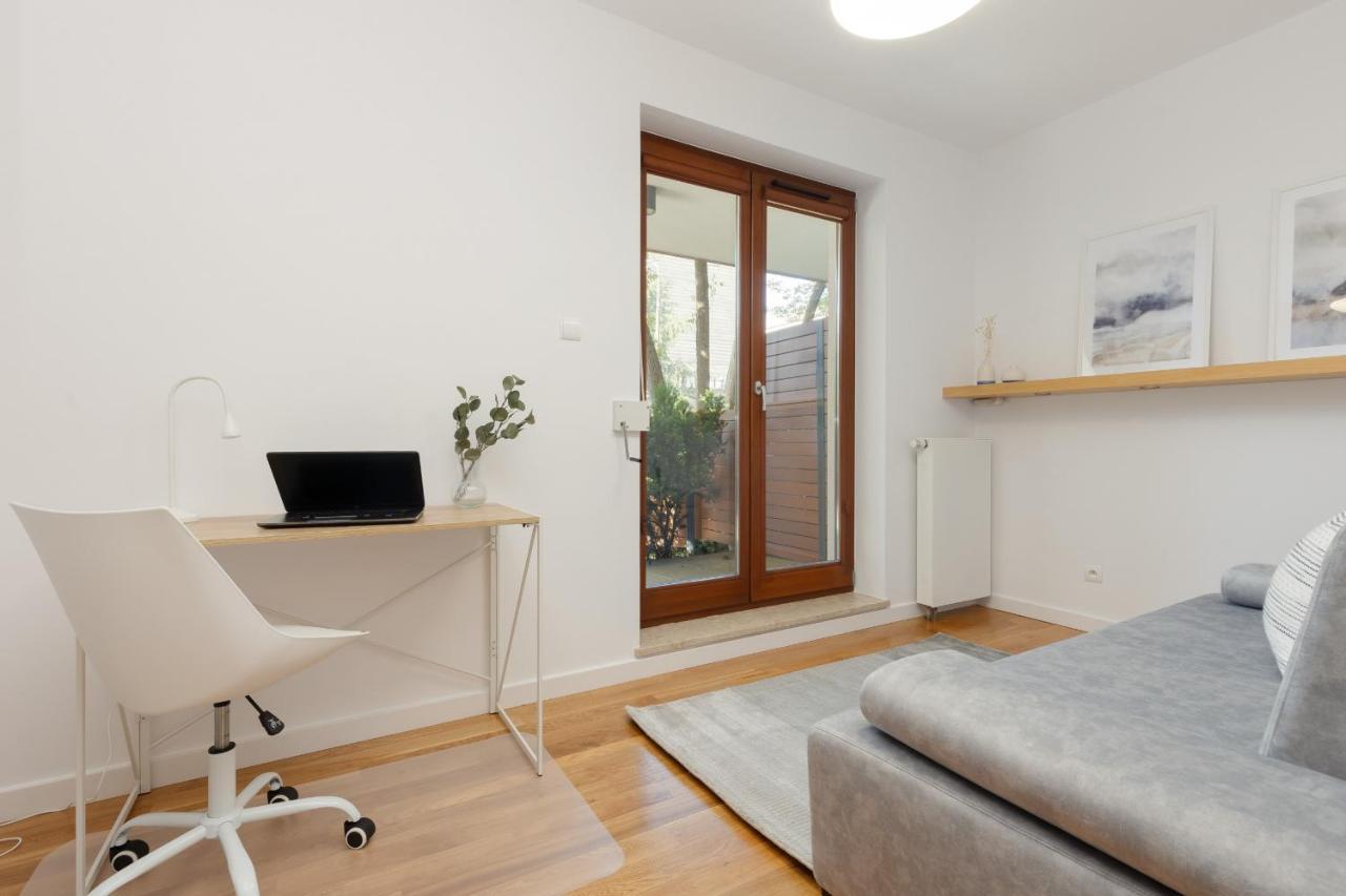 Old Mokotow Spacious Two-Bedroom Apartment By Noclegi Renters Varsovia Exterior foto